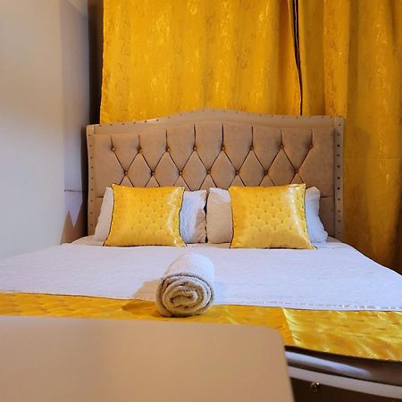 Sunrise Blue Moon B&B ไนโรบี ภายนอก รูปภาพ
