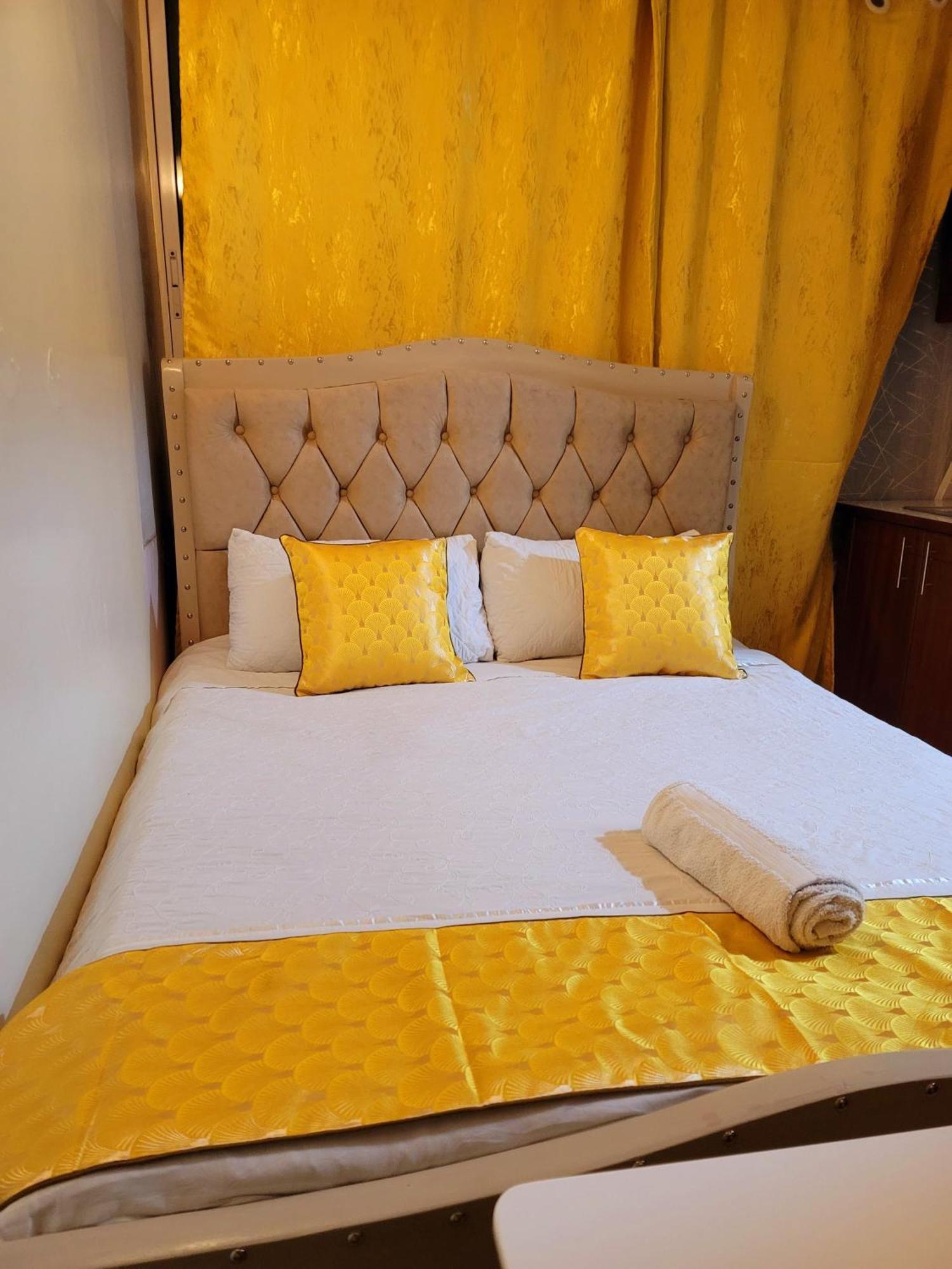 Sunrise Blue Moon B&B ไนโรบี ภายนอก รูปภาพ