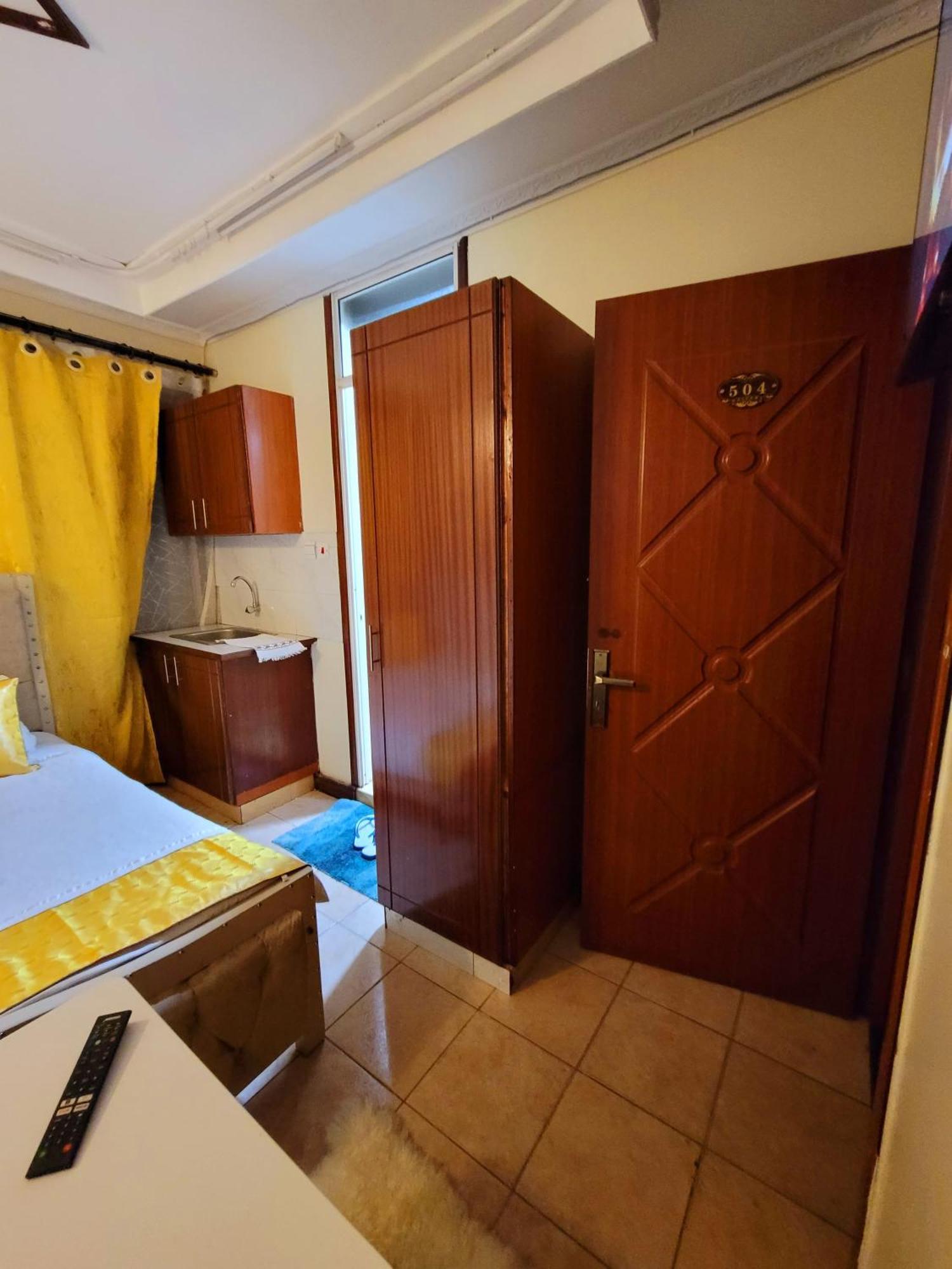 Sunrise Blue Moon B&B ไนโรบี ภายนอก รูปภาพ