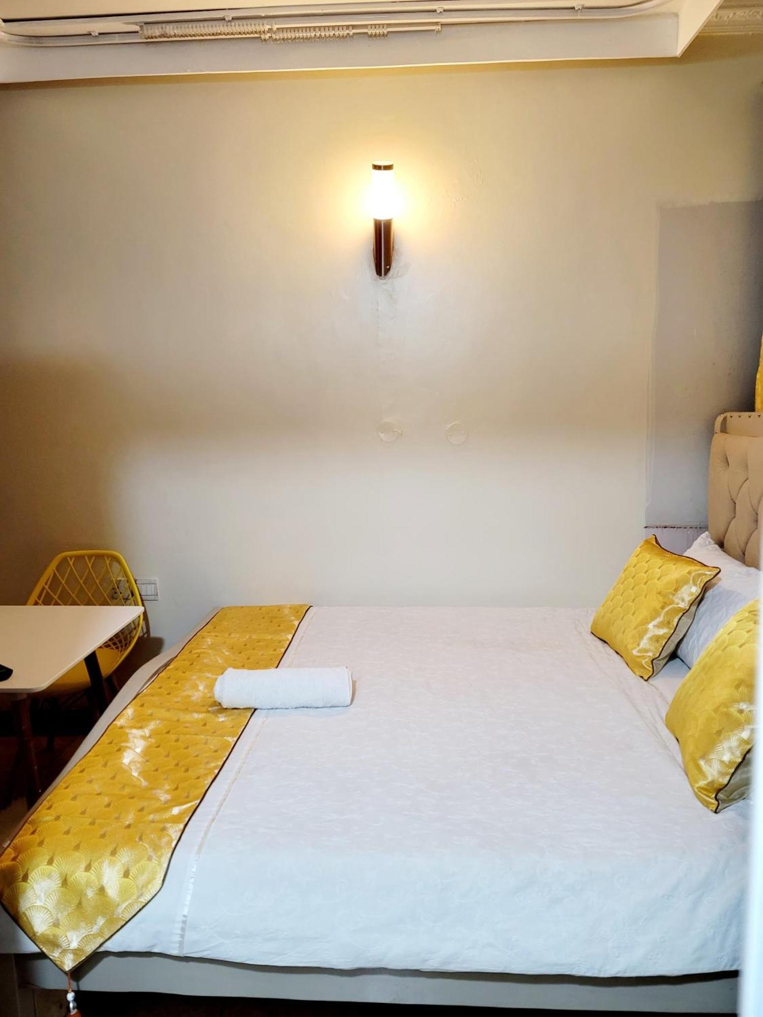 Sunrise Blue Moon B&B ไนโรบี ภายนอก รูปภาพ